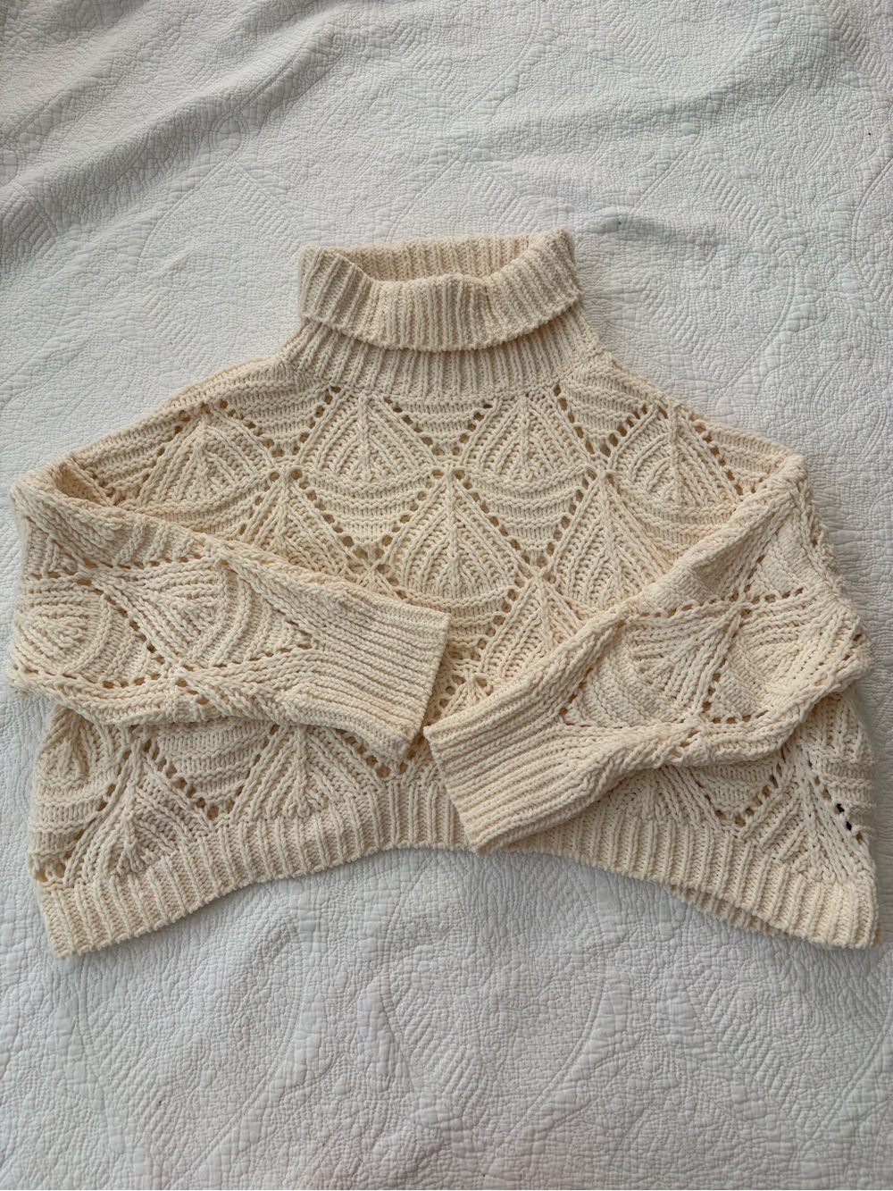 POL Open-Work Cable-Knit Cropped Turtleneck Sweater. Cream Size Small. Nice! - Picture 8 of 16